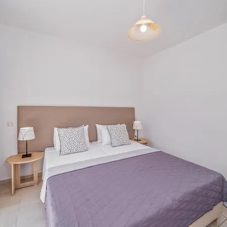 Maria Rousse Hotel